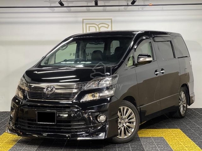 Toyota VELLFIRE 2.4 GOLDEN EYES WITH COOLBOX ZG