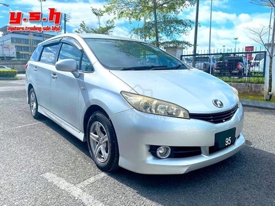 Toyota WISH 1.8 (A)