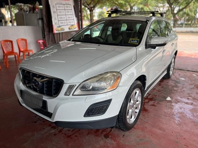 Volvo XC60 T5 2.0 (A)