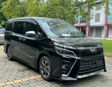 Toyota VOXY 2.0 ZS KIRAMEKI 21K KM LIKE NEW
