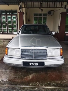 Mercedes Benz 280EA Standard (BDV29)