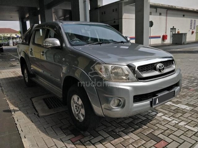 Toyota HILUX 2.5 G (A) ONE OWNER TIPTOP