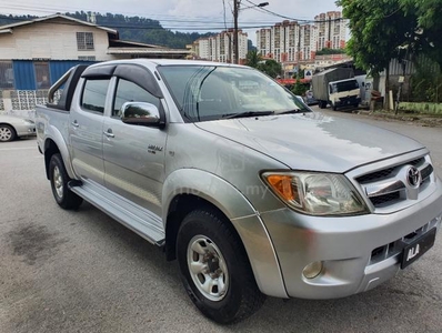 Toyota HILUX 2.5 G (A)4x4 Pick-Up 1year Warr