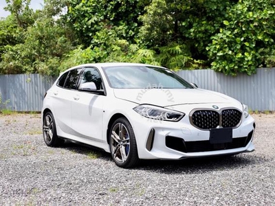 Bmw M135i XDRIVE 2.0 5A Condition 10k km only