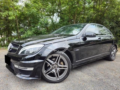 Mercedes Benz C200 AMG (A) HIGH TRADE IN TIP TOP !
