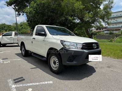 Toyota HILUX 2.4 SINGLE CAB (M)
