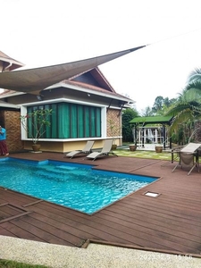 2 Storey Bungalow Exclusive with Private Pool Batang Kali. Fully Furnished.