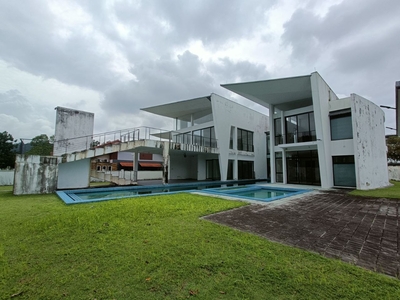 2 Storey Bungalow with Private Pool, European Concept Seksyen 9, Kota Damansara