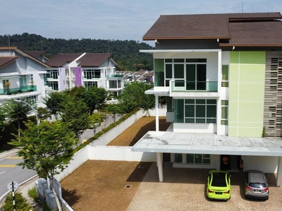 BRAND NEW CORNER UNIT Bungalow House Ambrosia Kinrara Residence Puchong Selangor
