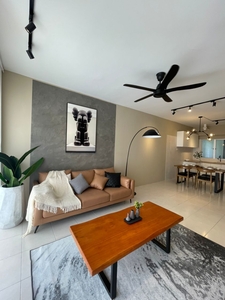 Designer renovated nice condominium Hijauan Heights at Kajang for sale at RM438k only
