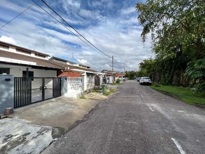 For sales/ Jalan Anggerik 10, Taman Johor Jaya/ Single Storey Terrace House/ fully renovated unit
