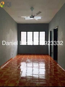 Freehold Sri Dahlia Apartment Bandar Puteri Puchong For Sale