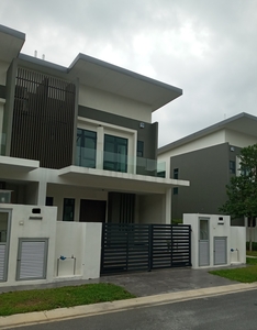OnePark Semenyih_house for Sale_End Lot_Beautiful