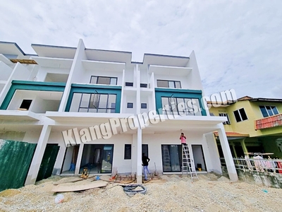 TELUK PULAI, BRAND NEW 2.5 STRY LINK HOUSE. 20X70SF.
