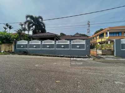 Elite Area Banglo Setingkat Indera Mahkota 5 near Kampung Sg Tiram