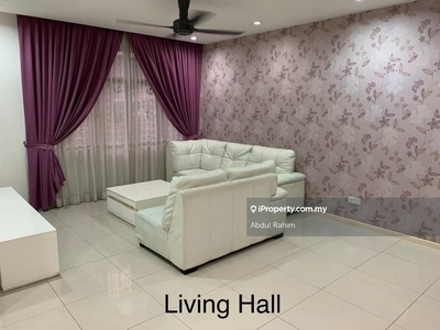 Fully Furnished Townhouse Upper Unit For Rent!