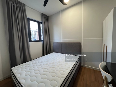 Middle Room rent near sunway velocity, lrt and mrt