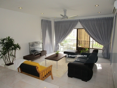 Renovated & partly furnished. Green & panoramic views. Spacious.
