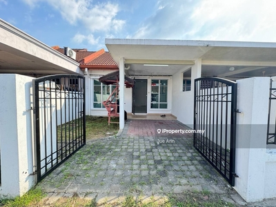 Single Storey Terrace Jalan Makyong, Bandar Bukit Raja, Klang