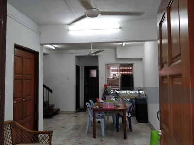 USJ 2 - 2 Storey Intermediate House Newly painted for rent