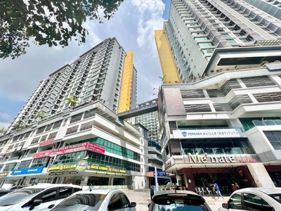 2 Rooms Condo LRT 3 Vista Alam Serviced Apartment Sekysen 14 Shah Alam For Sale