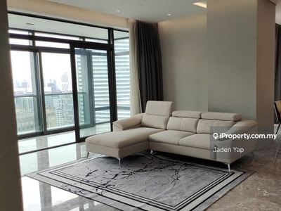 3 Bedrooms unit available for rent in Four Seasons Place