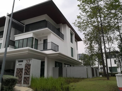 3 Storey Duta Villa Endlot Corner Setia Alam