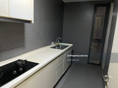 Capers sentul partially furnish unit for rent