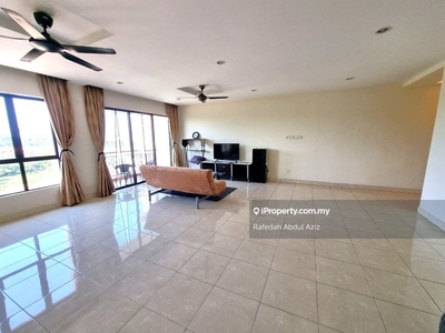 Corner Unit with Golf Course view. Prime Area!! Interested, lets view.