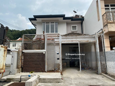 Freehold, Non Bumi, End Lot, Renovated, Gated & Guarded