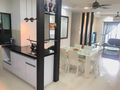 Freehold Renovated Apartment 3 Rooms Condo Saville Residence Old Klang Road For Sale