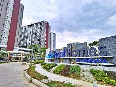 Fully Furnished Apartment 3 Rooms Condo Lakefront Homes Cyberjaya For Rent