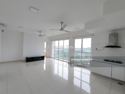 Nice unit with golf club view for rent. Partially furnished