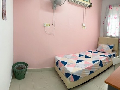 NO DEPOSIT !! FEMALE UNIT SINGLE BEDROOM IN SS15 SUBANG JAYA