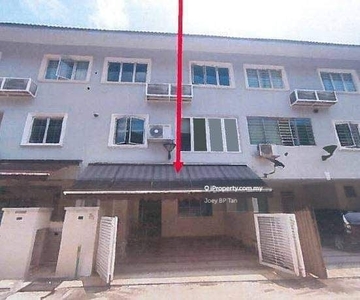 Petaling Jaya ground floor Townhouse save 80k