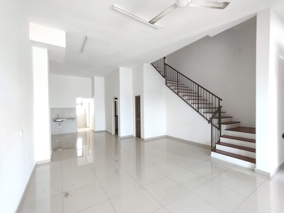 Setia Utama 3 Storey House for Rent