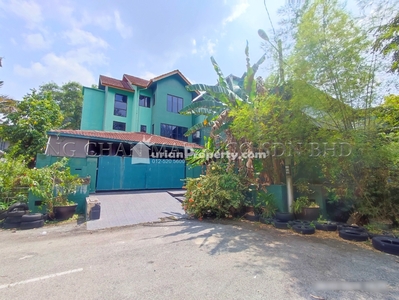 Bungalow House For Auction at Bandar Country Homes
