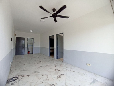 Desaminium Rimba Apartment Seri Kembangan Low Level Unit For Rent