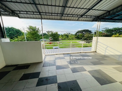 Double Storey House For Sale @Pengkalan Station 18