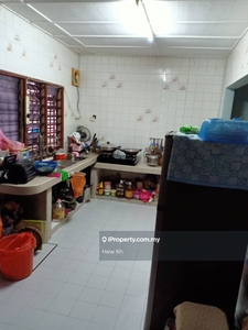 Extended and well kept double storey terrace house at Sunway