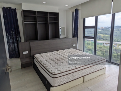 Fully furnished 2 Bedroom MRT