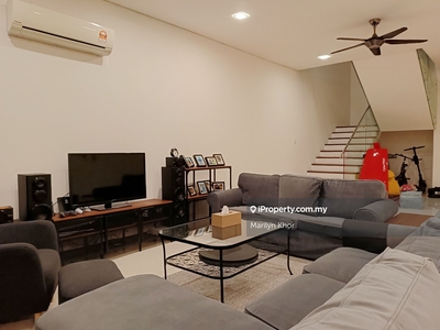 Ohmyhome Exclusive! Actual Unit Photos! Motivated Seller!