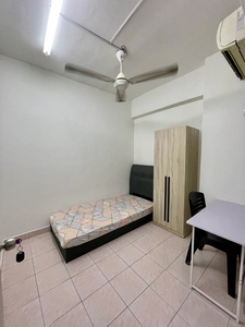Single Room Fully Furnished With Aircon Wifi Vista Komanwel