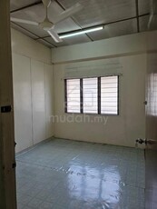 Petaling Jaya Old Town 8 Bedrooms Bungalow Hostel First Floor To Let