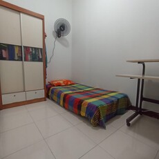 Room for rent in Petaling Jaya, Selangor, Malaysia. Book a 360 virtual tour today! | SPEEDHOME