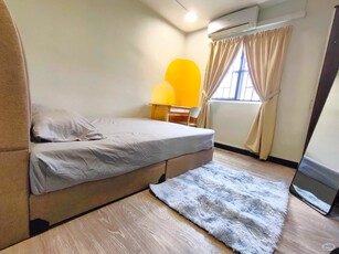 Female Unit Big Middle Room FREE ⚡ with Dryer~ Super Comfortable Room Just at Pantai Hillpark near UM & 2min walk to Bus Stop
