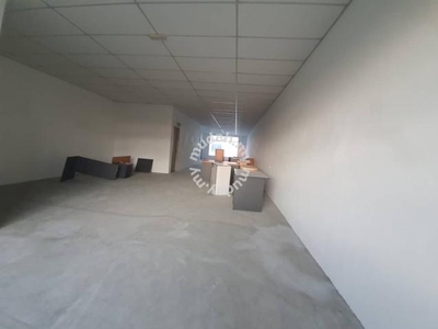 Sime Darby Pasir Gudang 3 Storey Shop Lot With Furnished Low Depo Rent