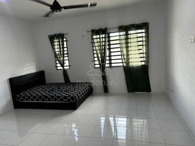 2 Storey Terrace Partially Furnish PR1MA Bandar Puteri Jaya For Rent