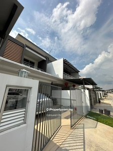 Bandar Putra Double Storey Terrace House Freehold Unit