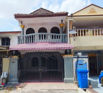 Double Storey Terrace Seksyen 18, Shah Alam